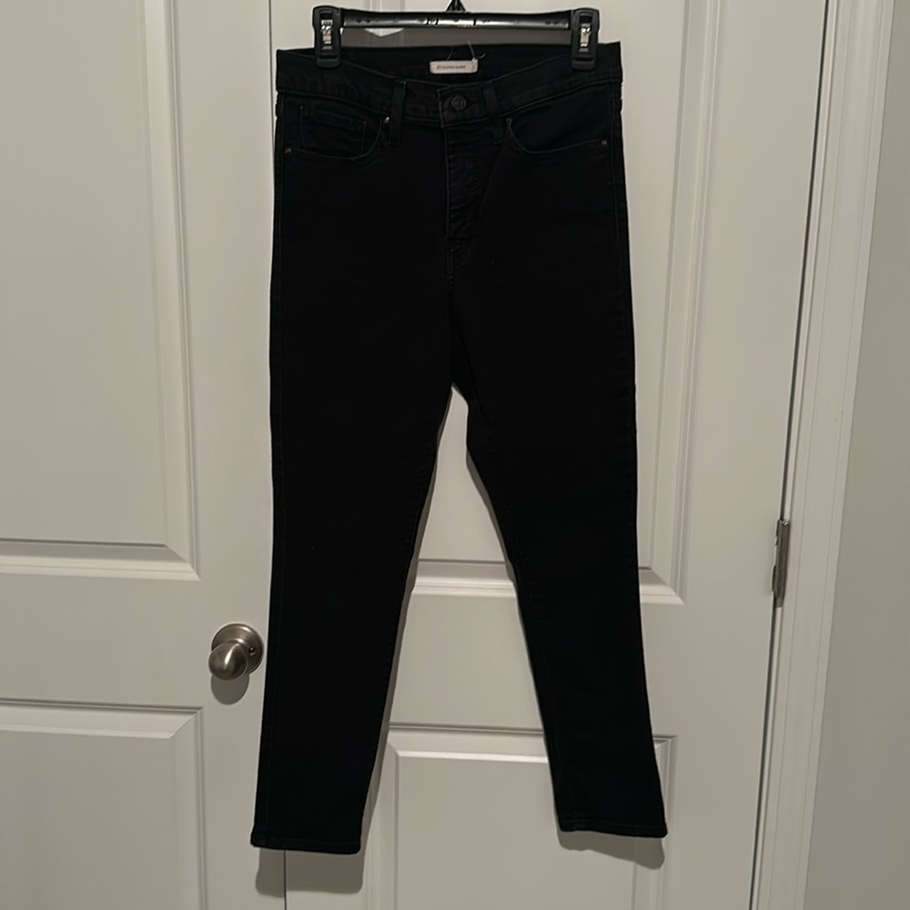 Levis 311 "Shaping Skinny", black